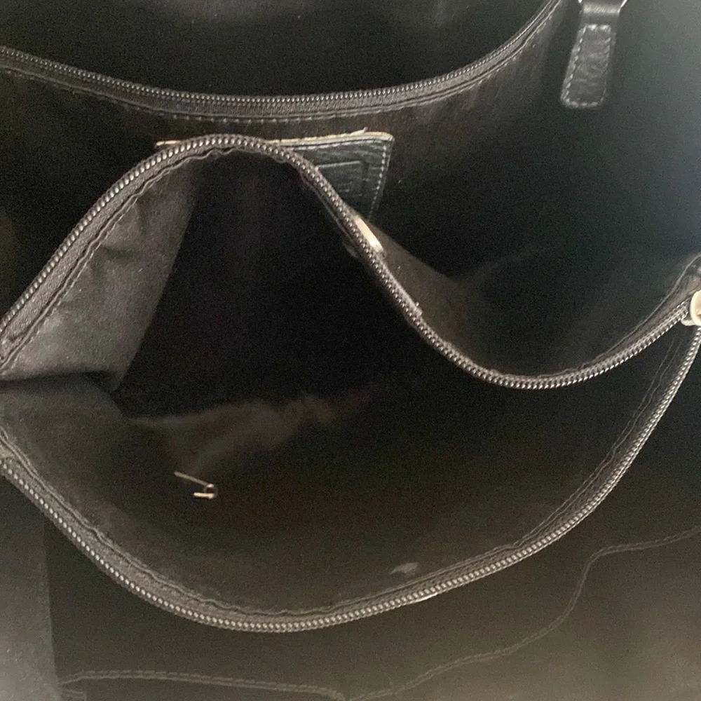 Top handle black leather COACH bag with divided interior pockets - Picture 5 of 7